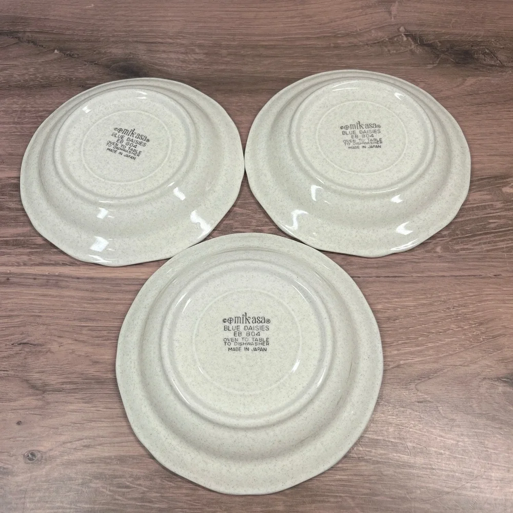 Mikasa Blue Daisies EB 804 Stoneware Set 5pc Japan Blue Floral Scalloped Cream